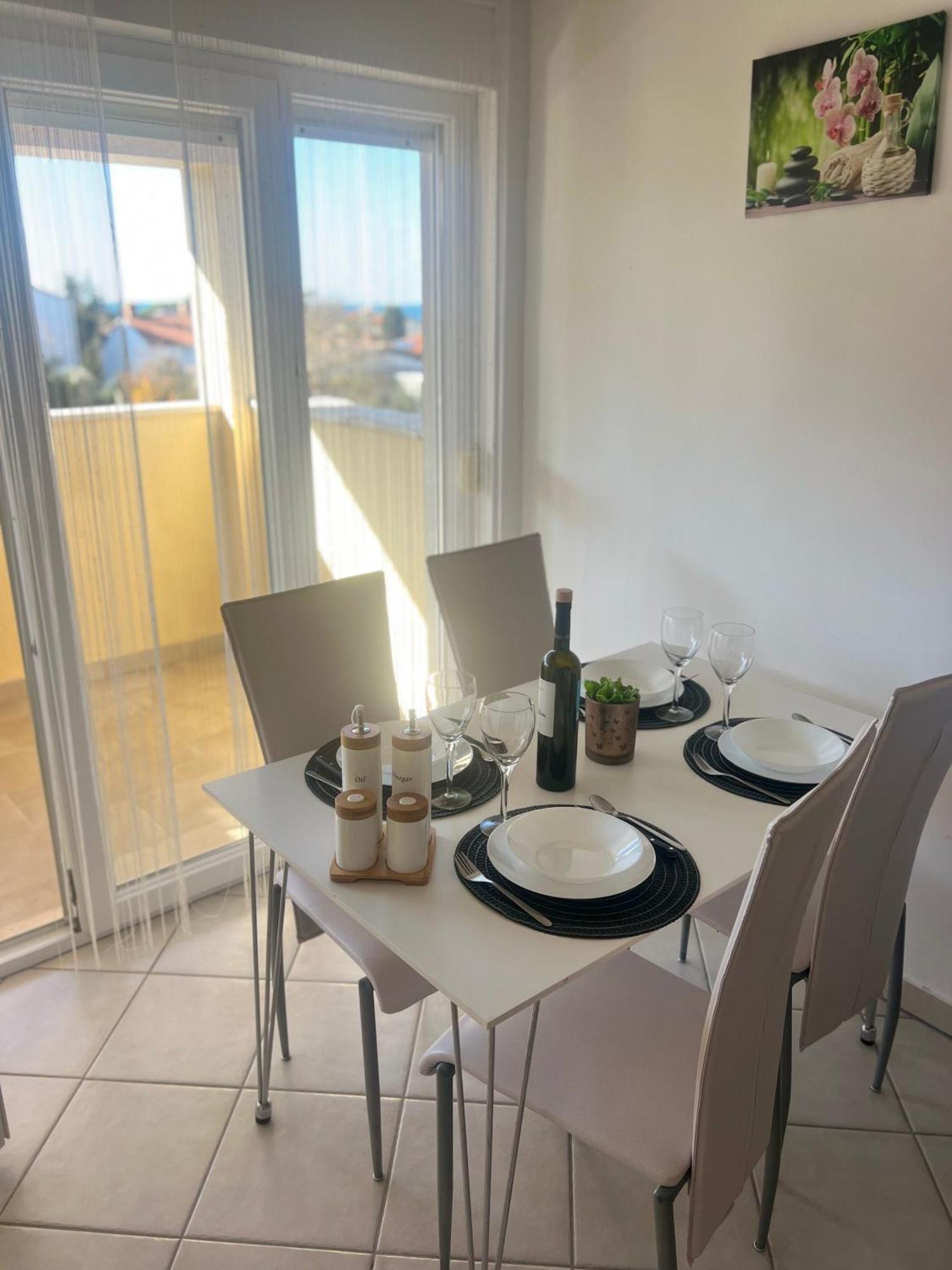 Apartmans Sun & Moon Zambratija  Eksteriør billede
