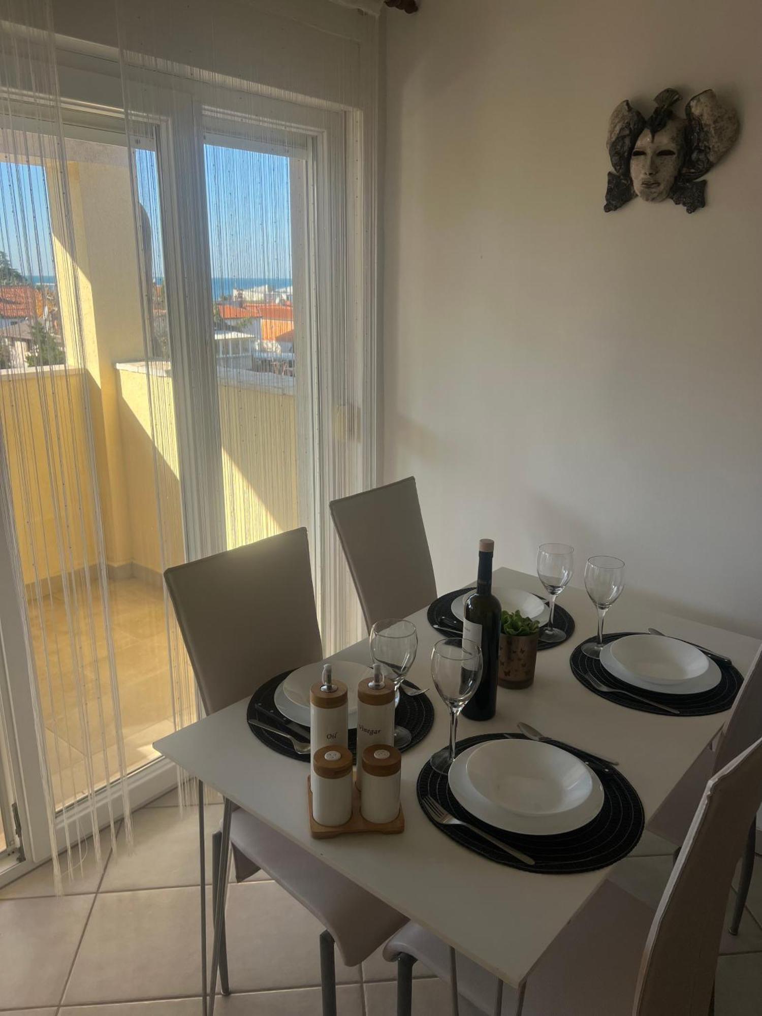 Apartmans Sun & Moon Zambratija  Eksteriør billede