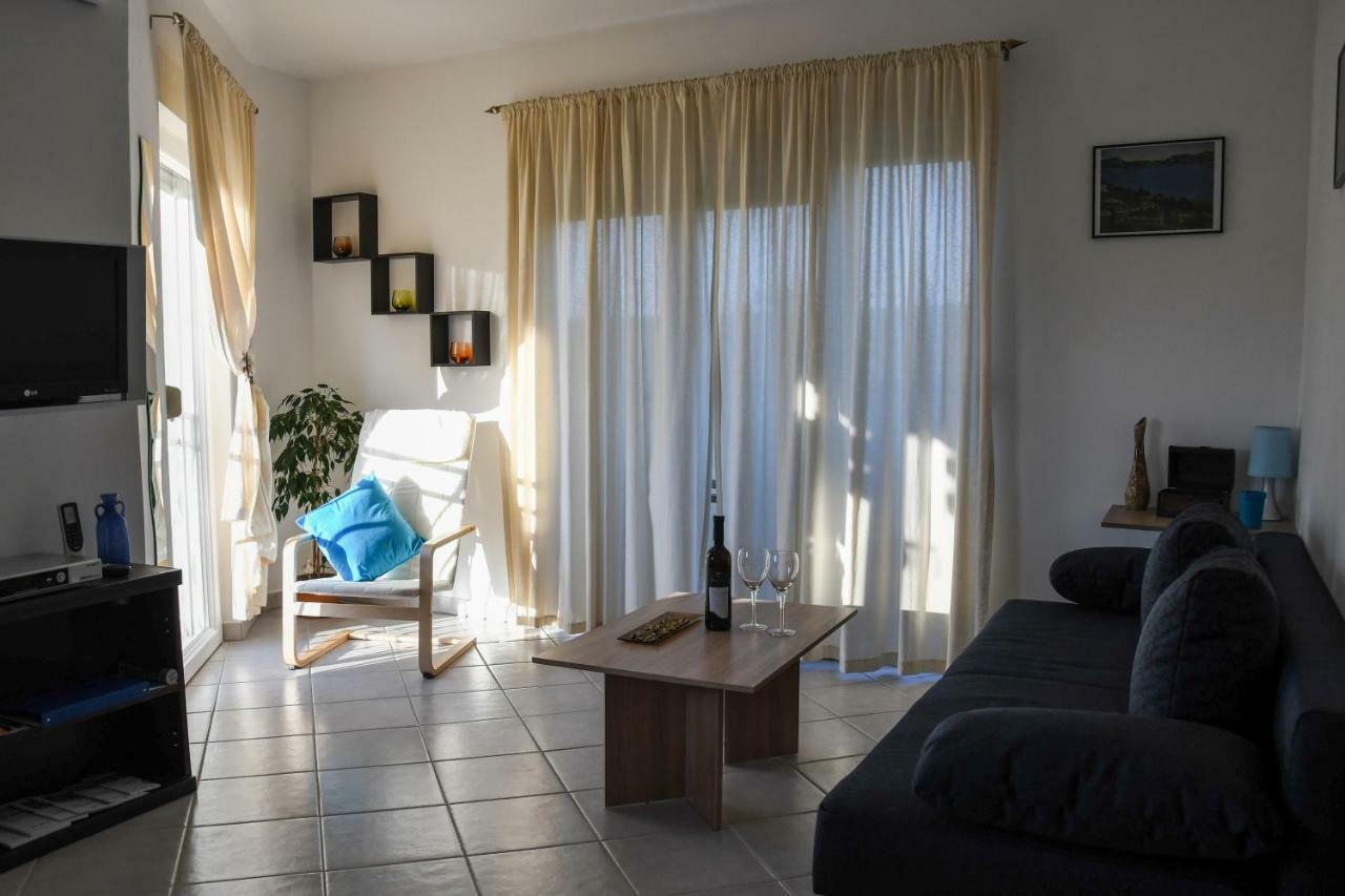 Apartmans Sun & Moon Zambratija  Eksteriør billede